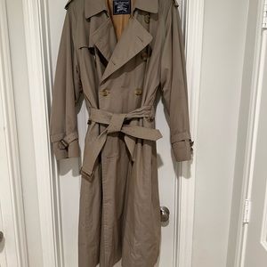 Vintage AUTHENTIC Burberry Coat w/ removeable liner